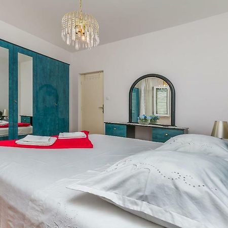 Apartment Marijana โอมิช ภายนอก รูปภาพ