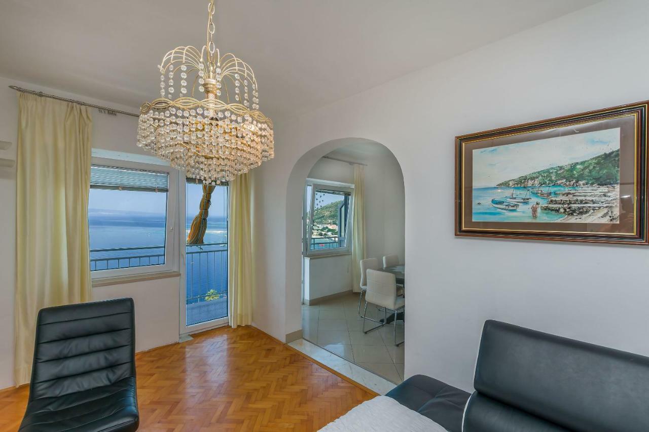 Apartment Marijana โอมิช ภายนอก รูปภาพ