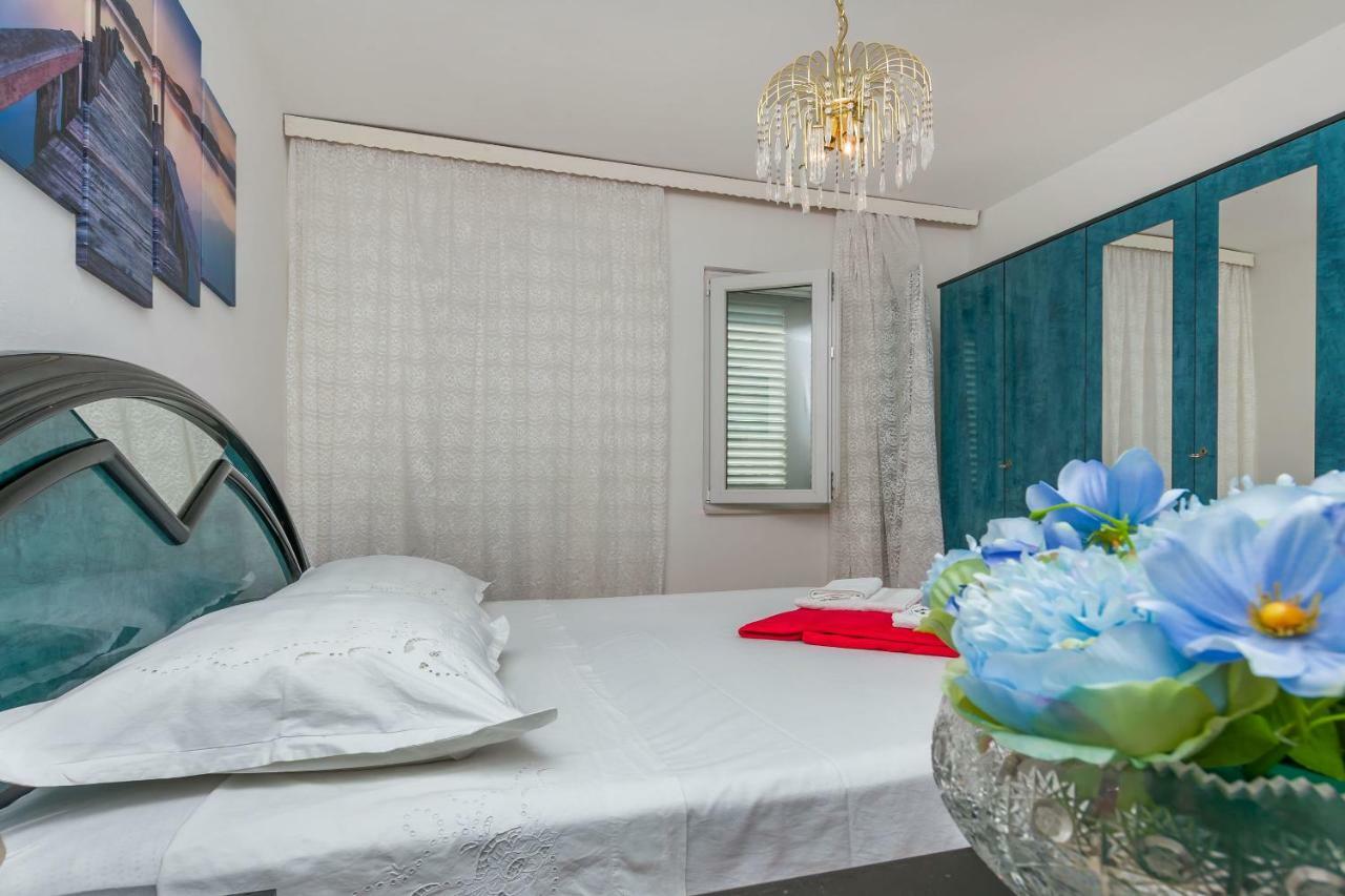 Apartment Marijana โอมิช ภายนอก รูปภาพ